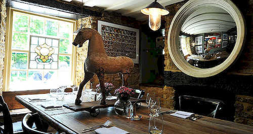 The Horse And Groom Inn Malmesbury Bagian luar foto